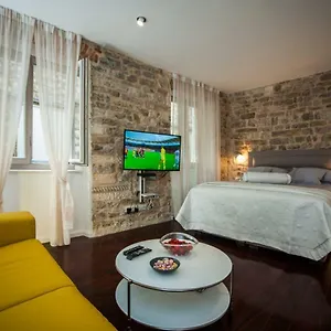 Apartment Studio Offside, Split